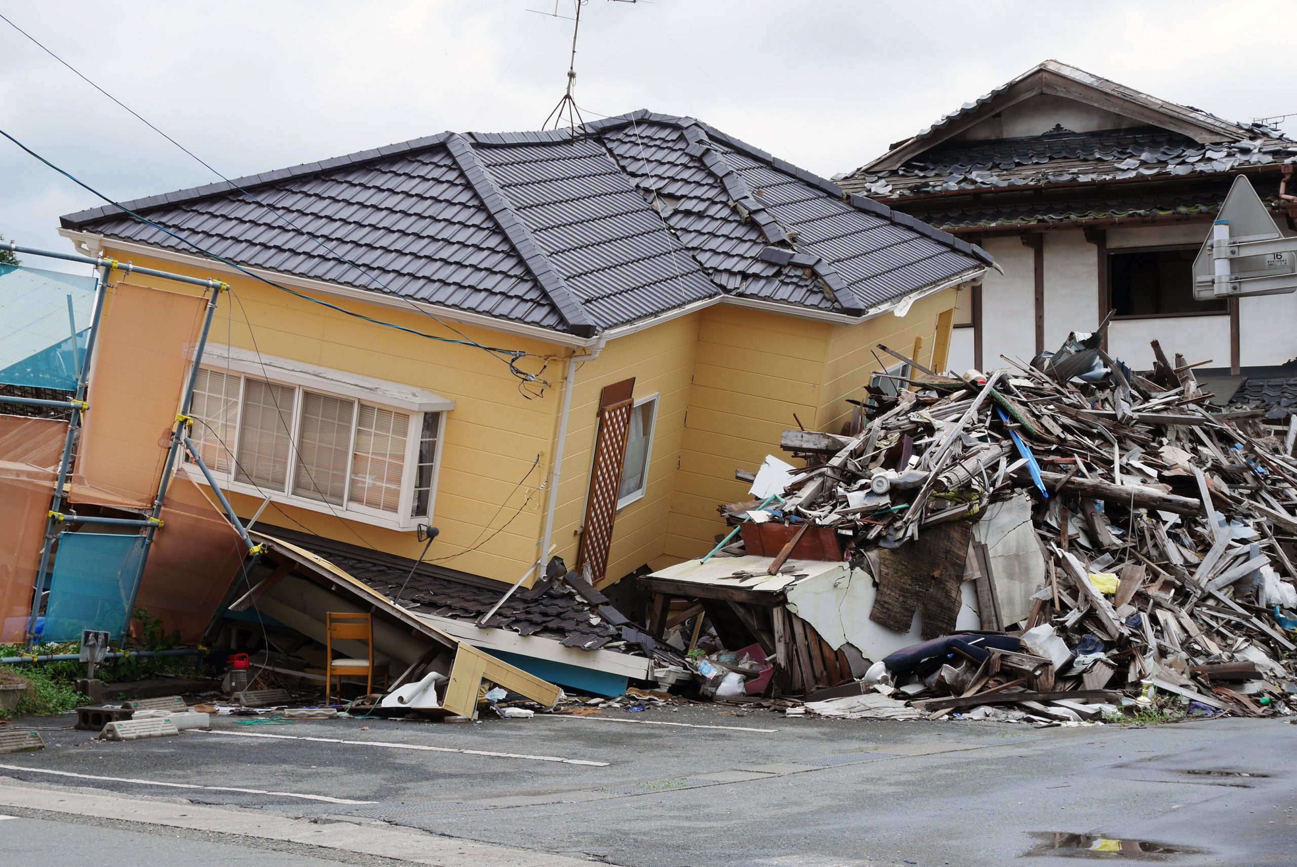 地震のあと気持ち悪いのはなぜですか？