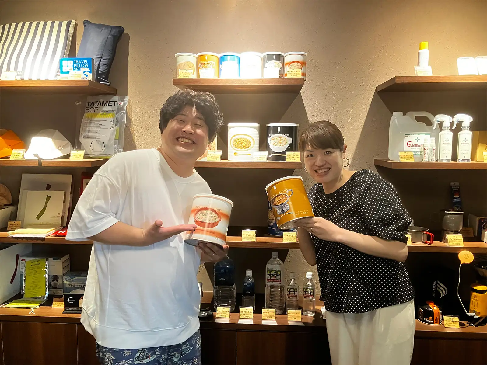 芸人 柳ガリさんとセイショップ店長 布山